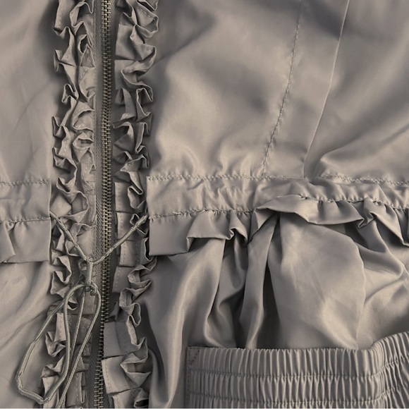 Very Moda Lightweight Jacket with Ruffle Detail - Picture 3 of 4